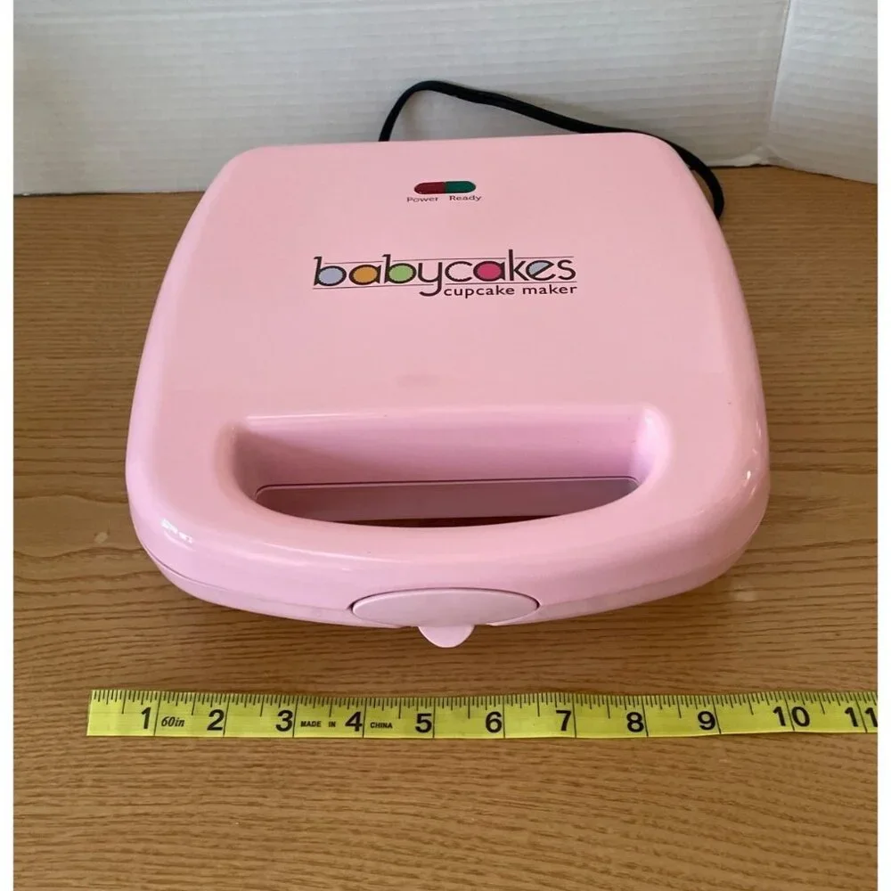 Babycakes Mini Cupcake Pie Maker w Instructions Liners Model CC-71 Pink Nonstick
